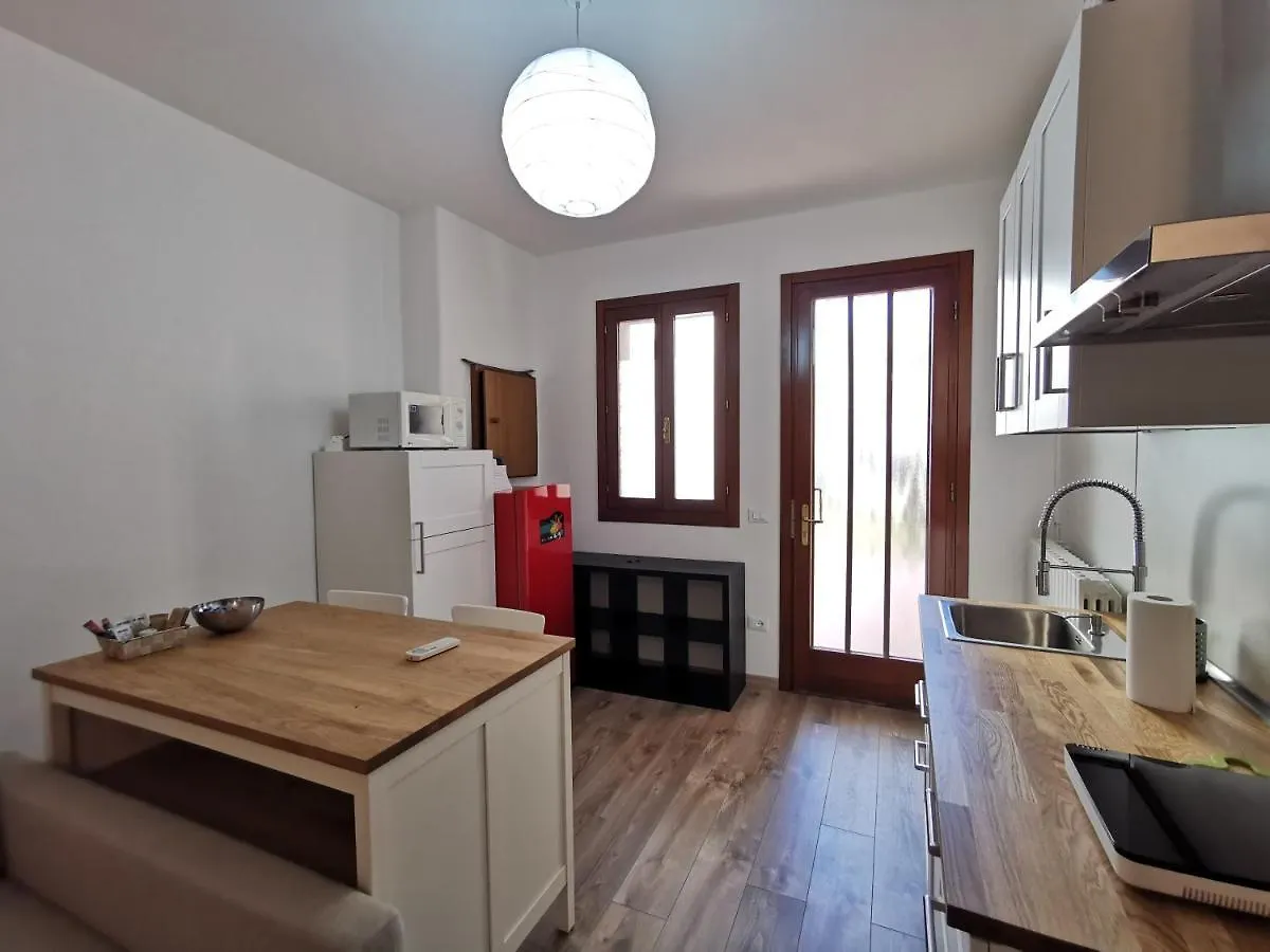 Appartamento Monolocale - Piano terra - Ingresso indipendente Padova
